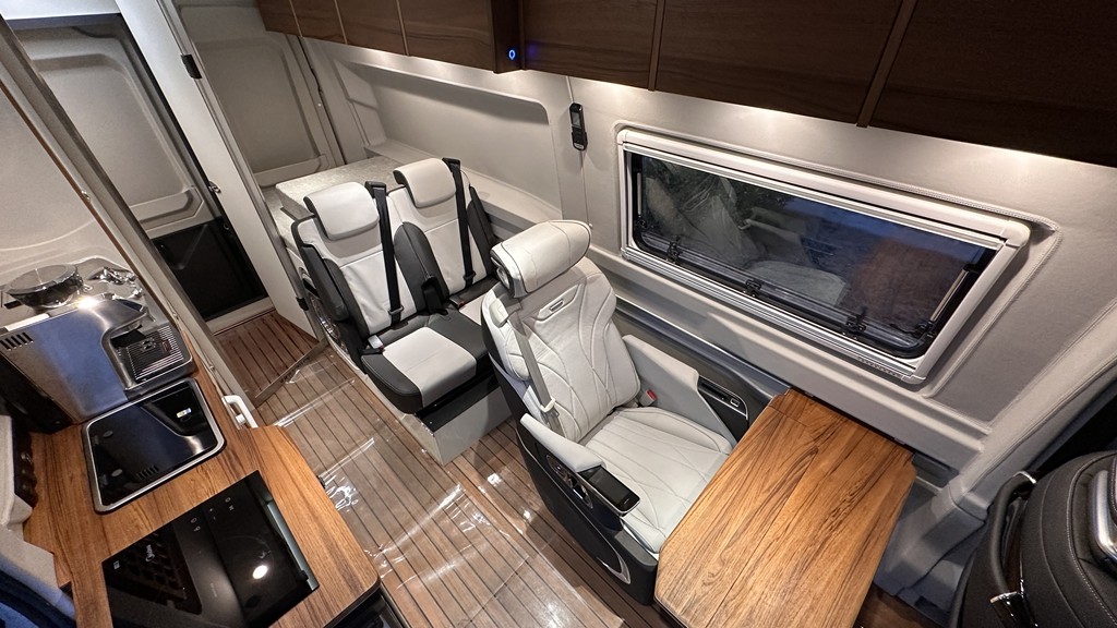 1740467267420293.jpg 010.jpg