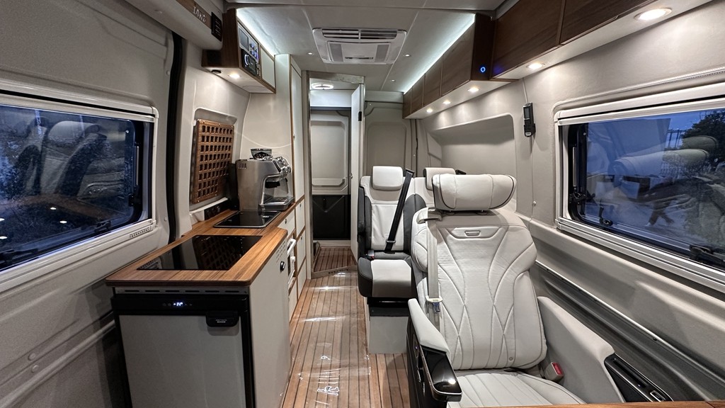 1740467279892824.jpg 011.jpg