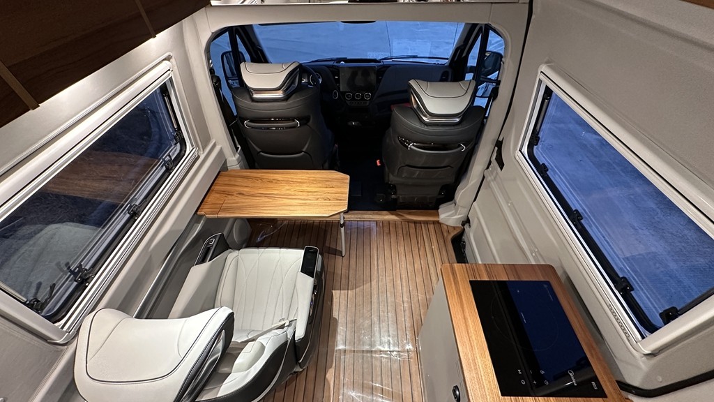 1740467294947566.jpg 012.jpg