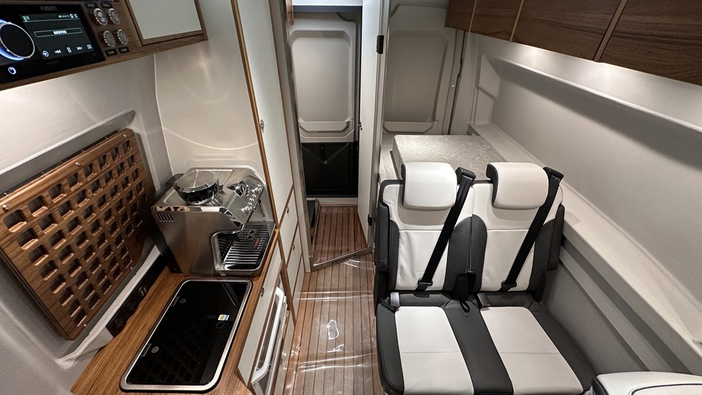 1740467306580113.jpg 013.jpg