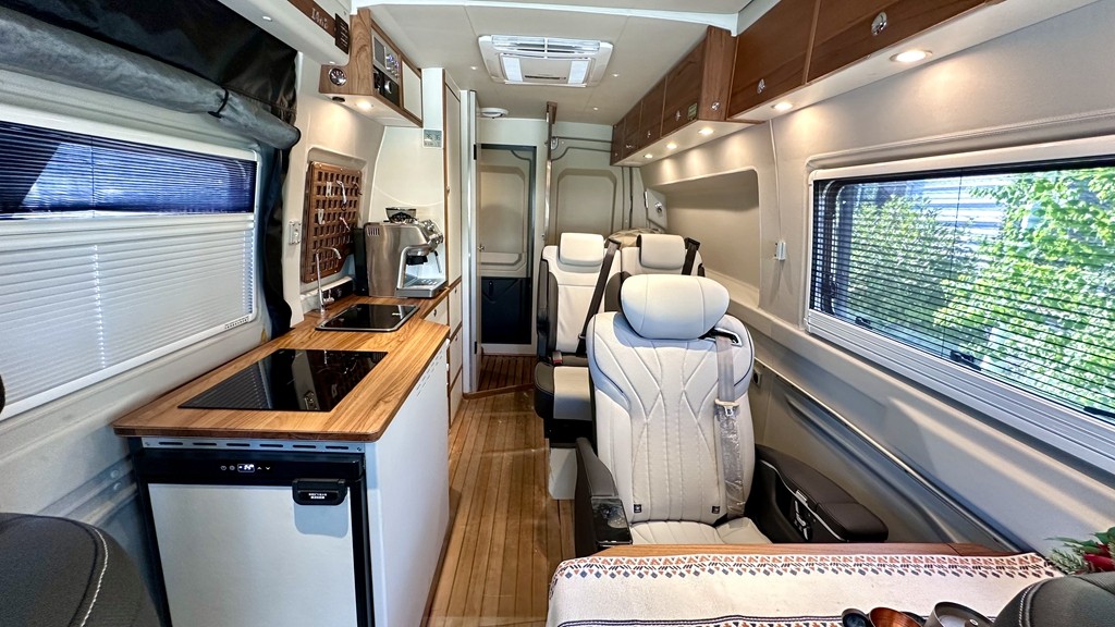 1753328219704129.jpg 010.jpg